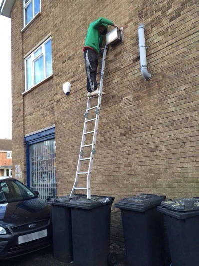 idiot-on-ladder-2014.jpg