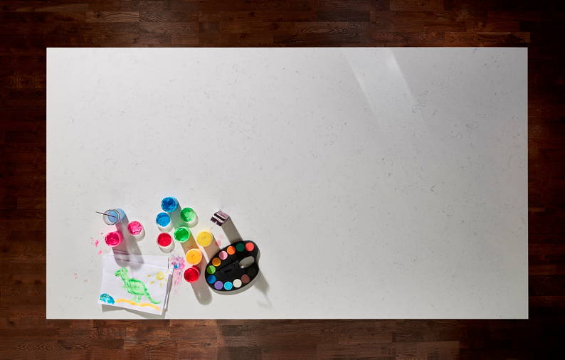 Easytoclean worktops from Königstone keep the kitchen sparkling The