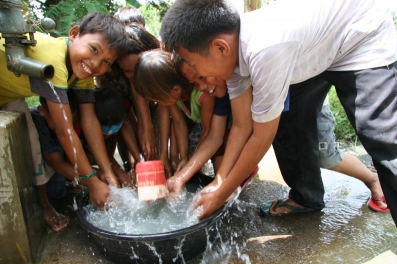 Oxfam-Safe-water-Carron-Phoenix.jpg